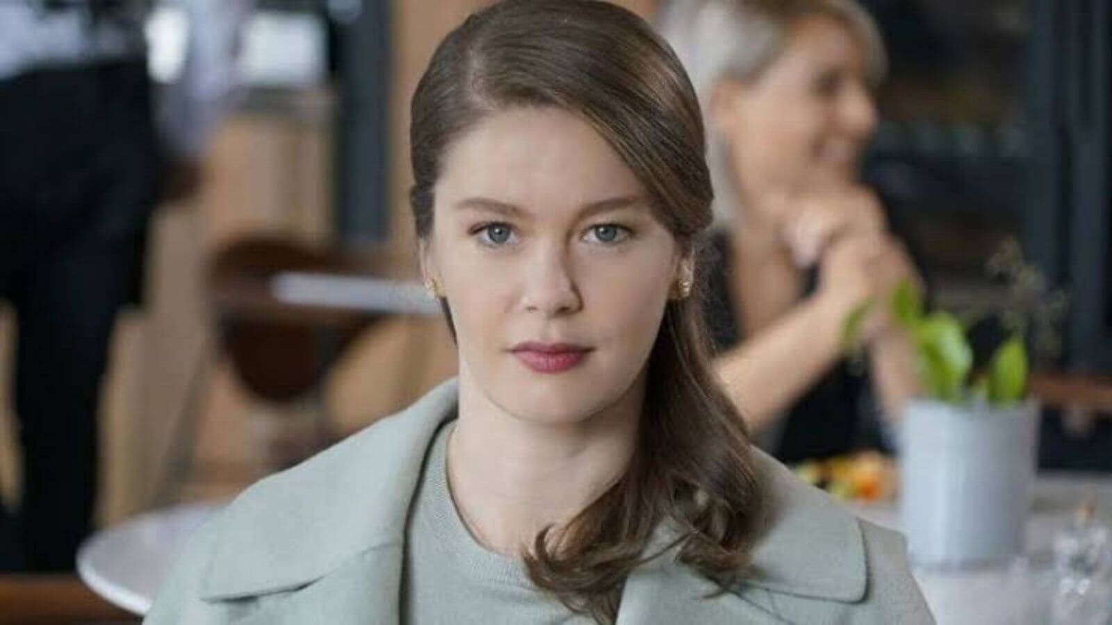 Ayna: İbrahim Çelikkol ve Burcu Biricik’in Disney Plus için yeni birleşimi