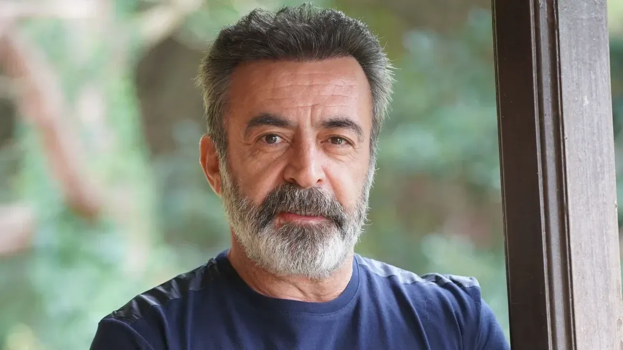 Çift Kişilik Oda Dizisi ve Levent Ülgen'in Rolü