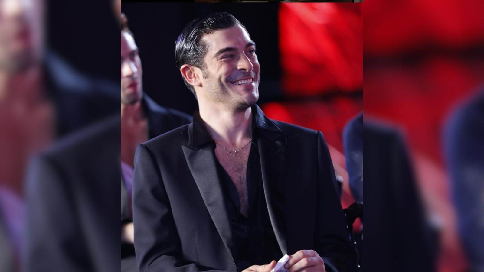 Datça Tatiliyle Doğrulanan Burak Deniz ve Yaren Güldiken Aşk İddiası