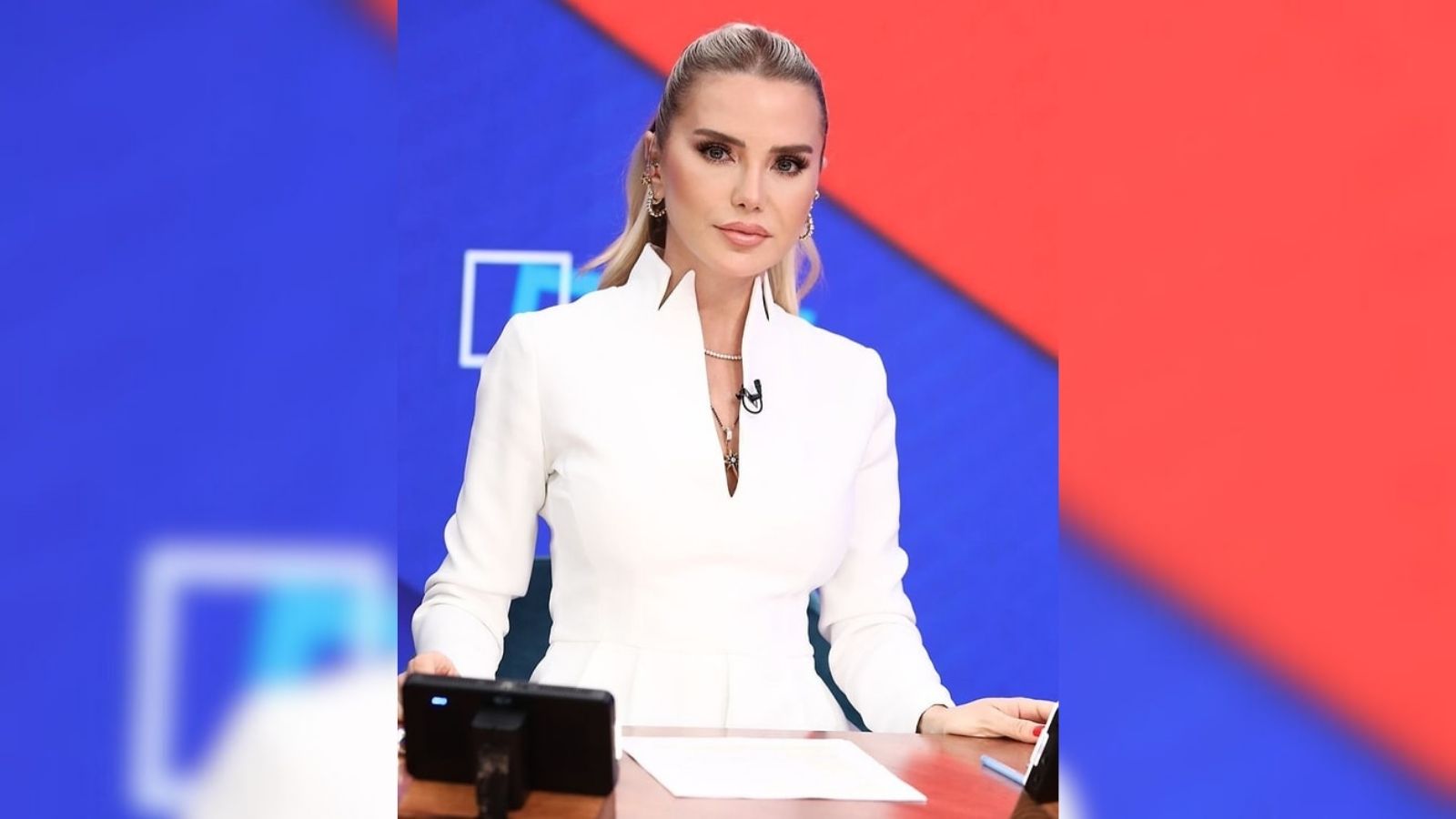 Ece Erken ve Sinan Akçıl: Aşk Krizi Sosyal Medyada Takipten Çıkarma İddiasına Yol Açtı