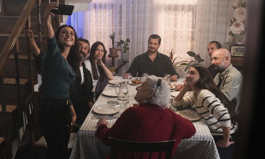 Eşref Rüya: Cannes Büyüsü ve Kanal D'de Yeni Bölüm Heyecanı