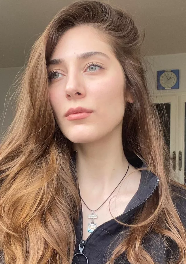 Gönül Dağı'ndaki Elif Hemşire ve Zümre Meğreli Hakkında Bilgiler
