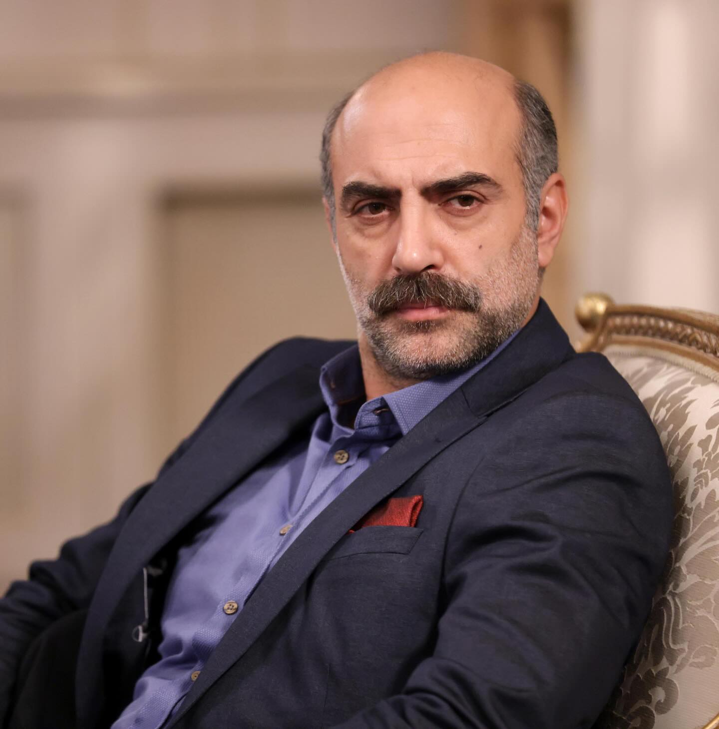 Kızıl Goncalar Dizisine Erol Babaoğlu ve Esra Ronabar Katılıyor