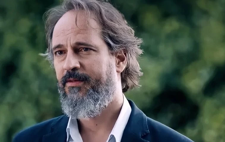 Mahmut Timuçin Esen: Türk Tiyatro ve Sinemasının Parlayan Yıldızı