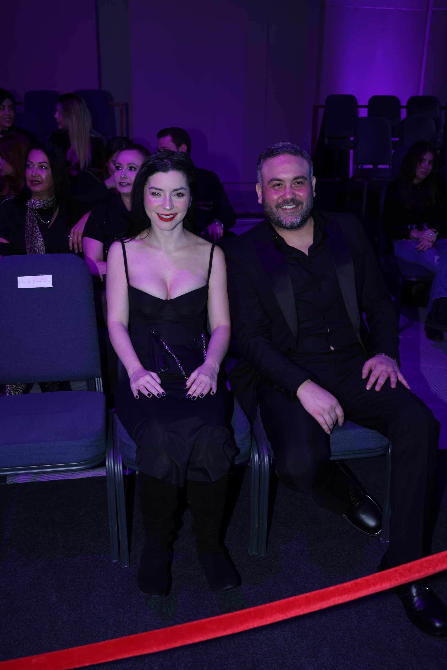 Merve Boluğur, İzmir Fashion Week 2024'te Sosyal Sorumluluk Projesine Destek Verdi