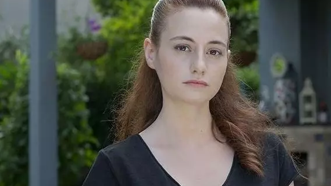 Nazlı Bulum Kimdir?