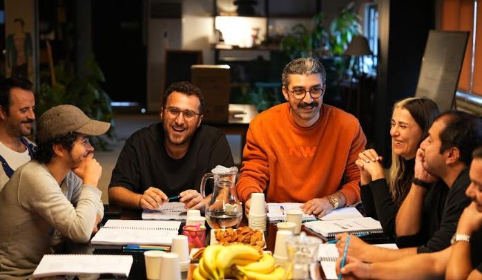 Nemlizade: Exxen'de Yeni Sezon için İlk Okuma Provası ve Dizi Netlikleri