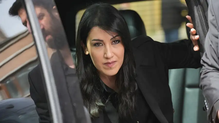 Neslihan Arslan Kimdir?
