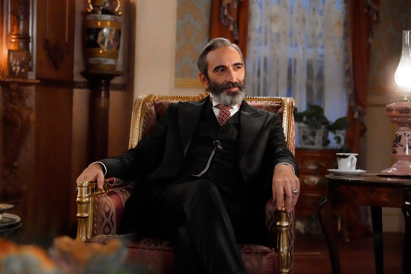 Şakir Paşa Ailesi Mucizeler ve Skandallar Dizisi Geri Dönüyor