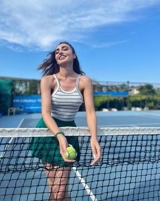 Selin Genç Kimdir?